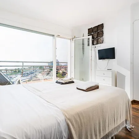 Atico Welcs Frente Al Mar Con Terraza Grande Apartamento