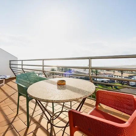 Atico Welcs Frente Al Mar Con Terraza Grande Apartamento