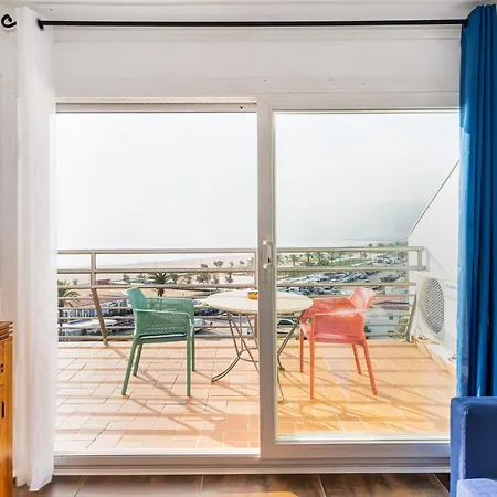 Atico Welcs Frente Al Mar Con Terraza Grande
